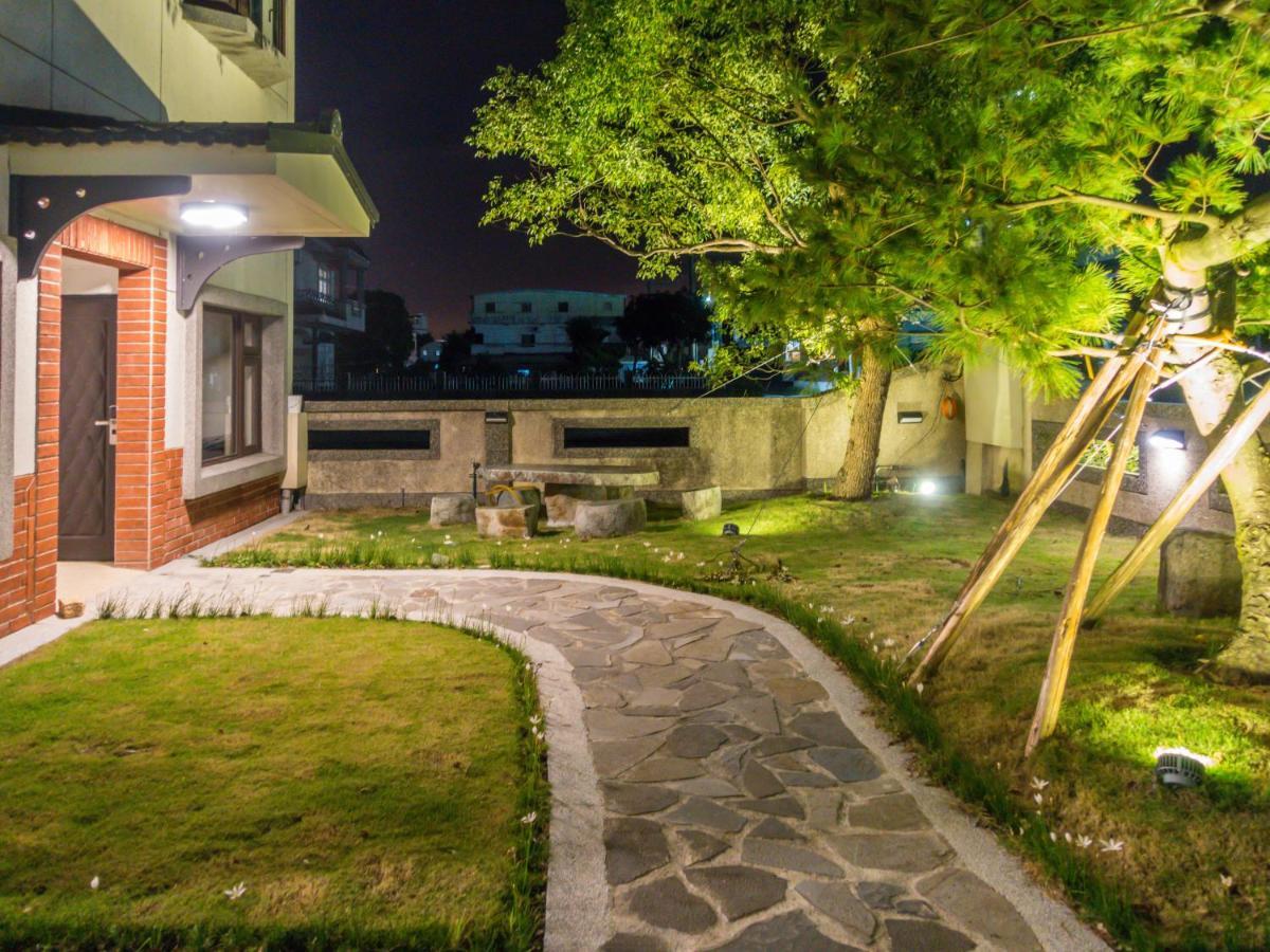 Qing Ping Jn Humanities Hall青萍居人文會館 Wujie Exterior photo